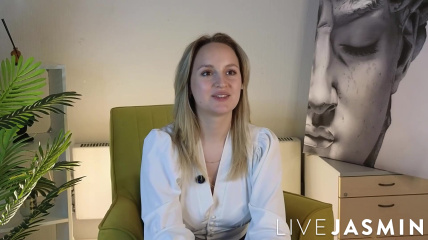 CarolineYezek CarolineYezek